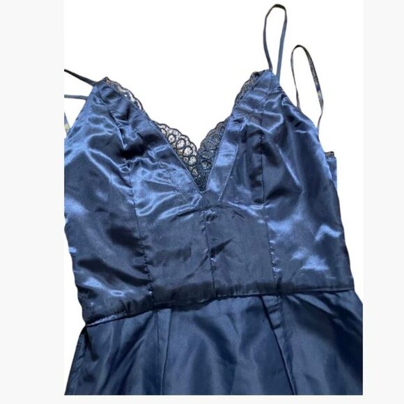 Chi Chi London Sapphire Cocktail Dress Size 8 (UK) and 4 (US) EUC   No Callouts - Picture 10 of 14